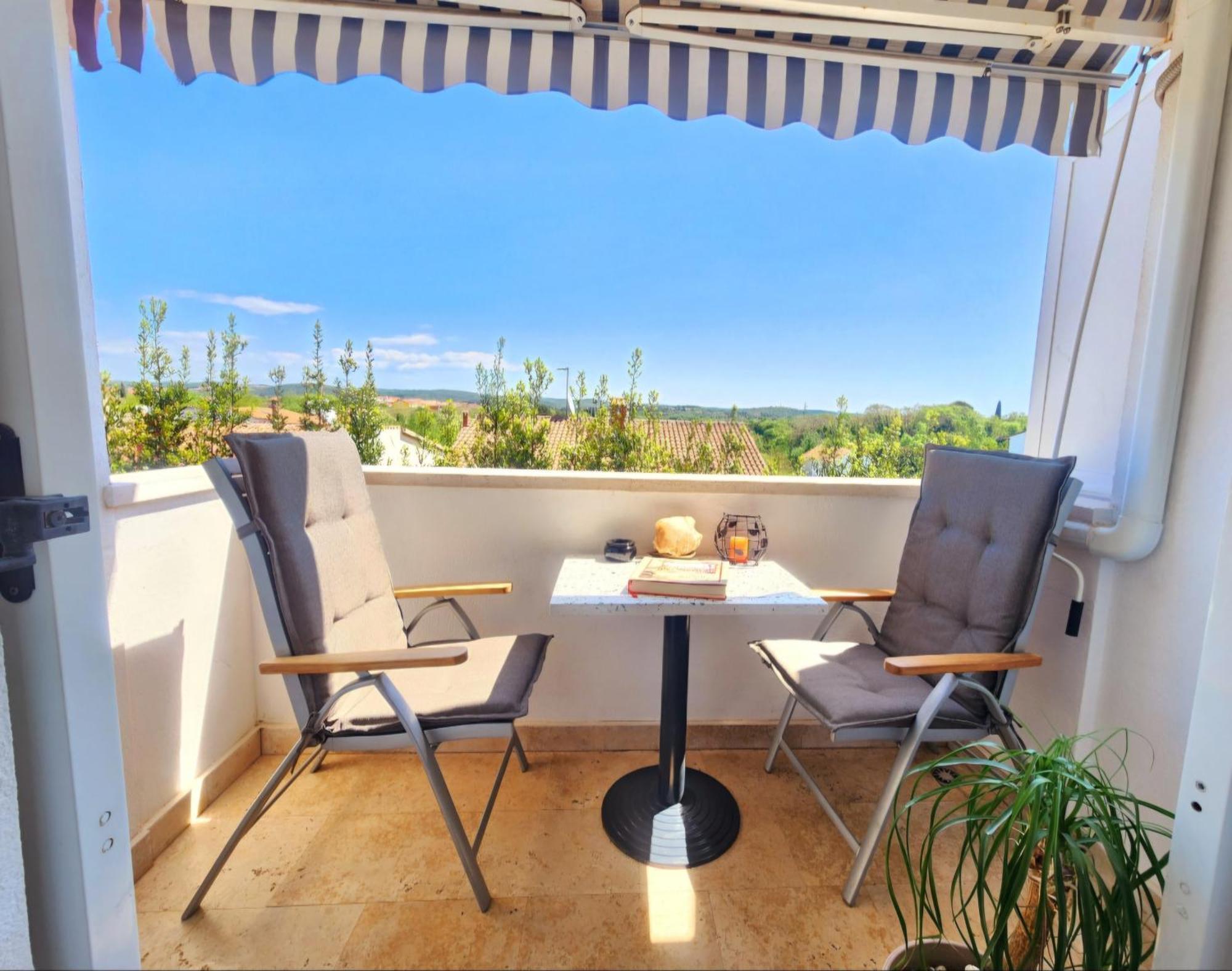 Apartman Lucija 2 ロヴィニ エクステリア 写真